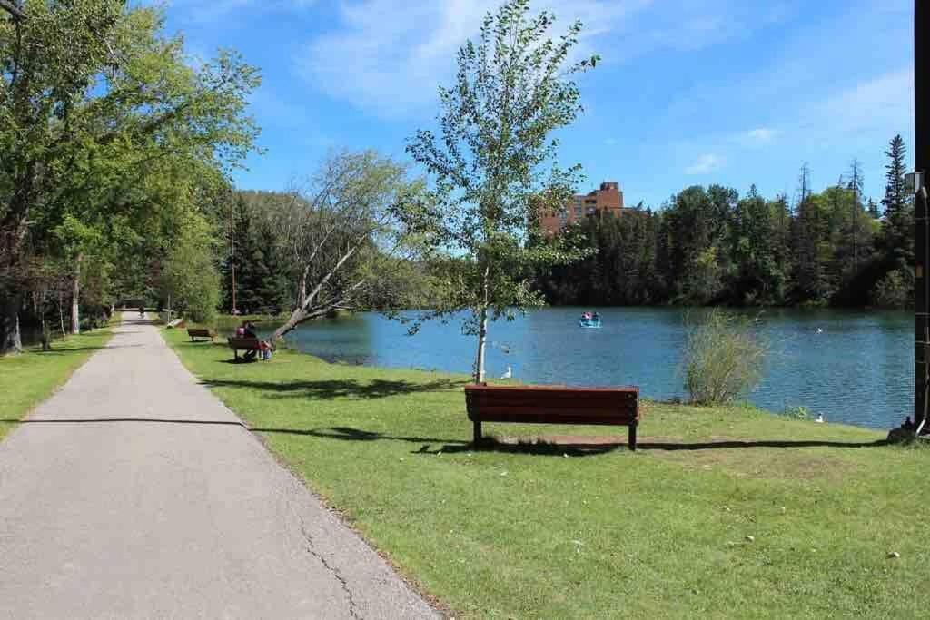 Holiday home Mountains Near 2 Bedrooms Basement *