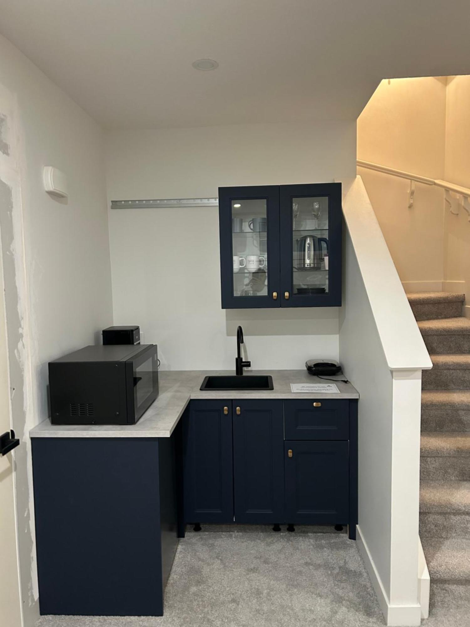 Mountains Near 2 Bedrooms Basement * Calgary